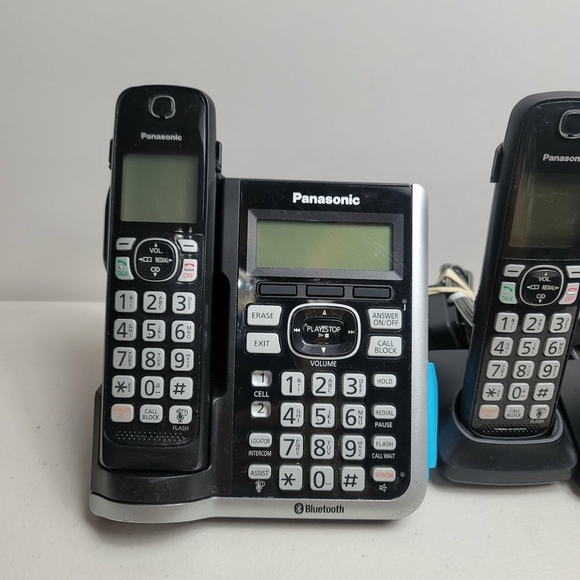 Panasonic KX-TGF970 Cordless Phone System - 4 Phones/3 Handsets - Works Tested - Picture 2 of 9